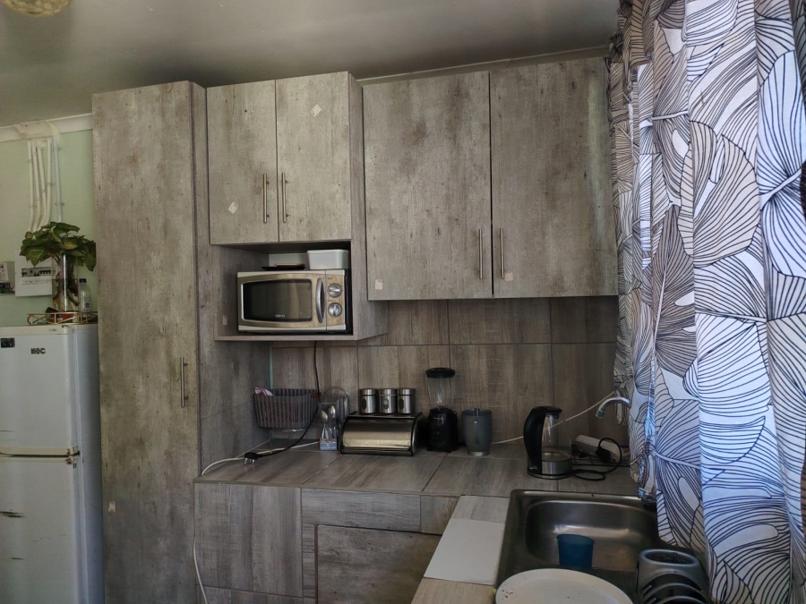 To Let 1 Bedroom Property for Rent in Oos Einde North West